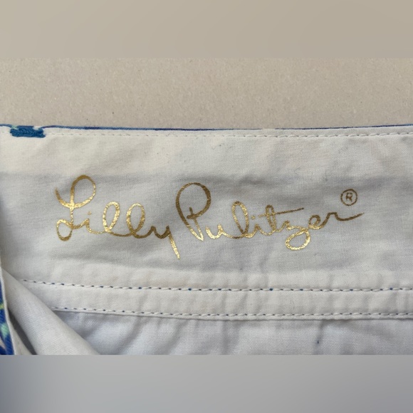 Lilly Pulitzer shorts size 00. Pockets in the front and back. Great condition. - Picture 4 of 5